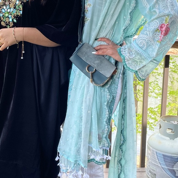 chloe crossbody - Picture 2 of 7